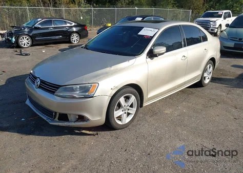 2013 Volkswagen Jetta 2.0L Tdi z USA, uszkodzony, nr VIN 3VWLL7AJ2DM274322